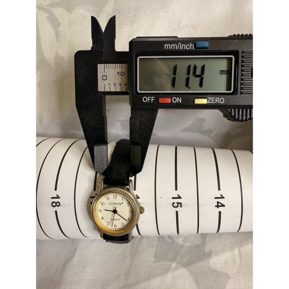 Citron Vintage Women’s Watch, White dial and gold casing. Black leather band. main image 7